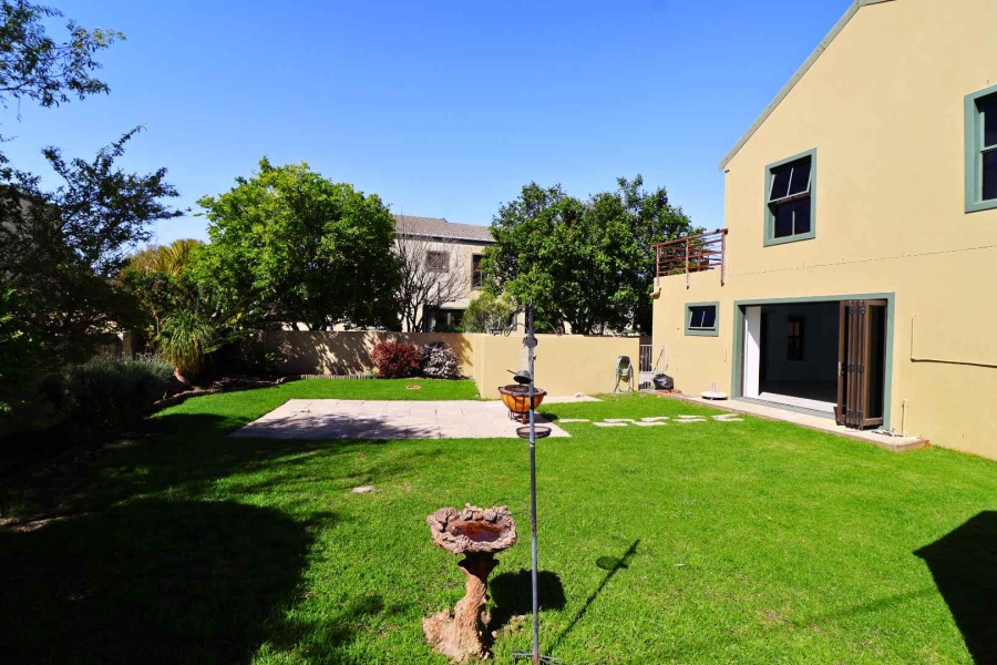 4 Bedroom Property for Sale in Sandbaai Western Cape